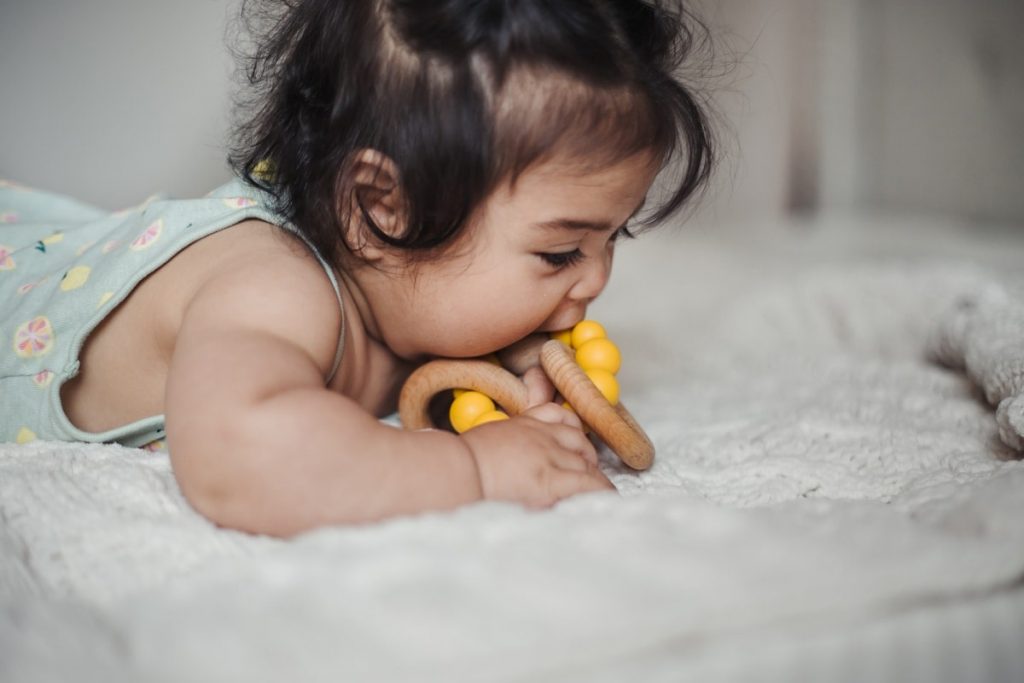 When to give teether for babies